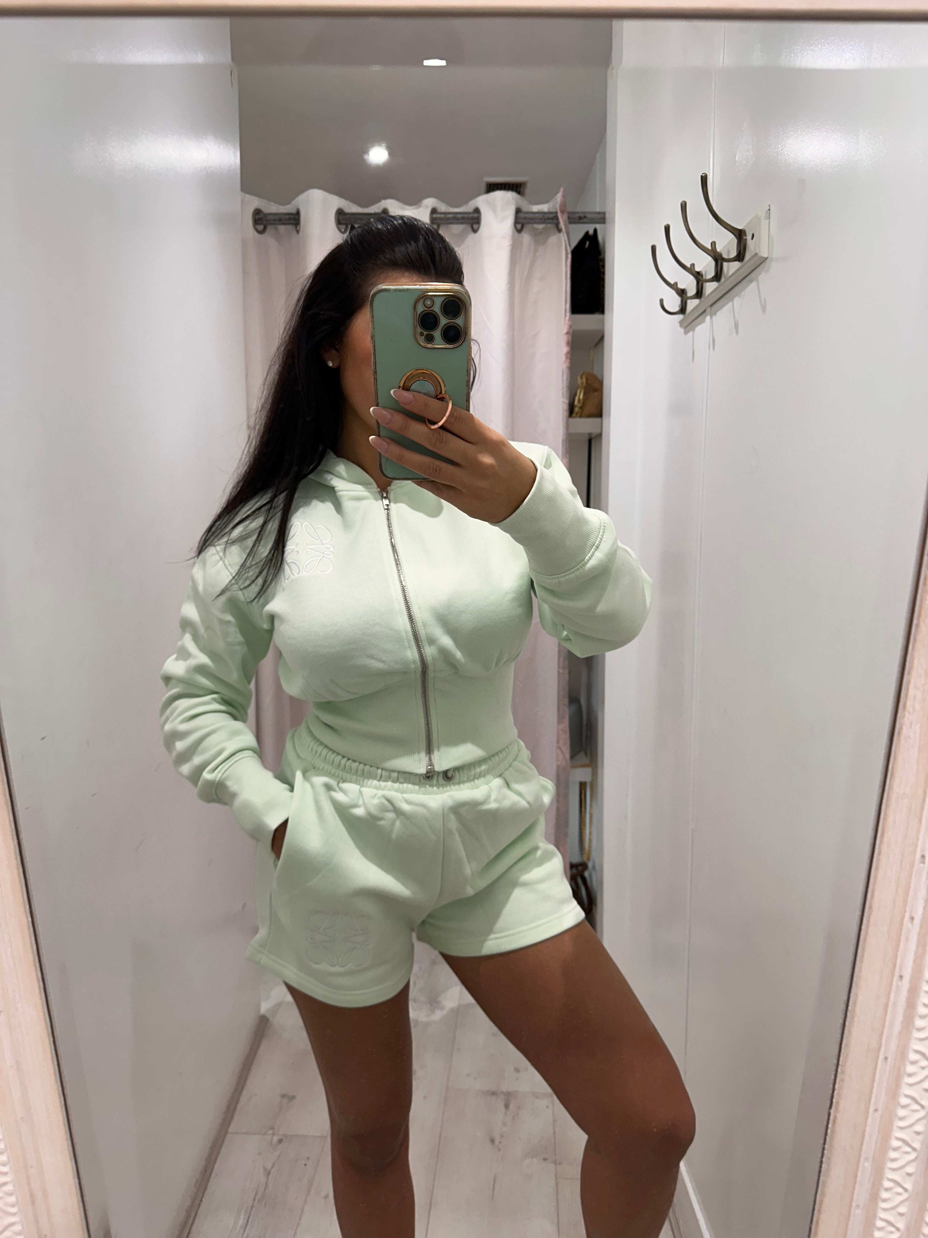 QUEENIE shorts and hoodie set