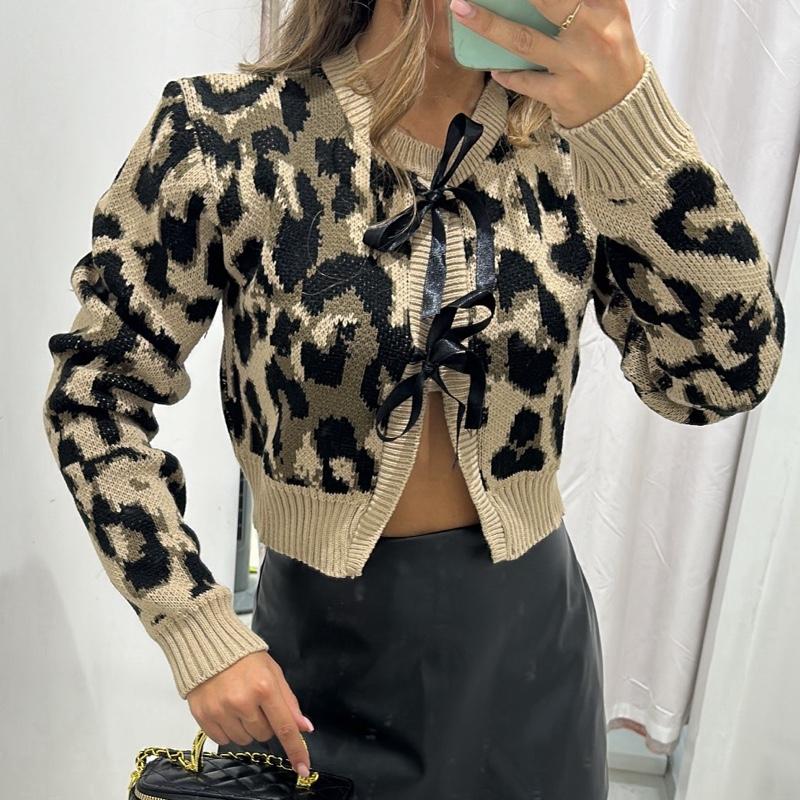 AMARA Knitted Bow Cardigan - Cropped Sweater with Bow Detailing