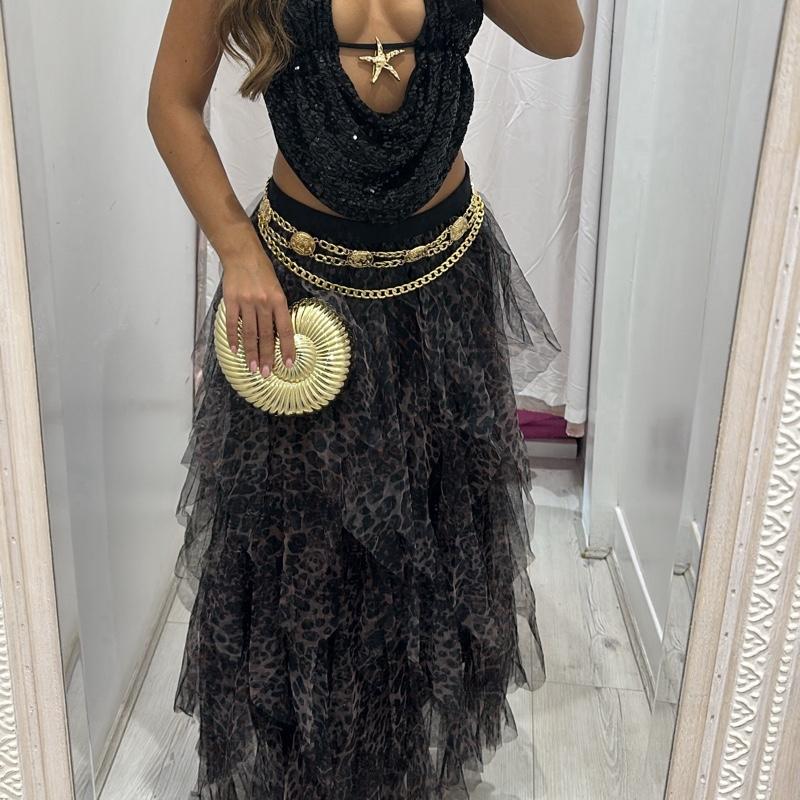 Lily Frilly Maxi Skirt Women Outfit