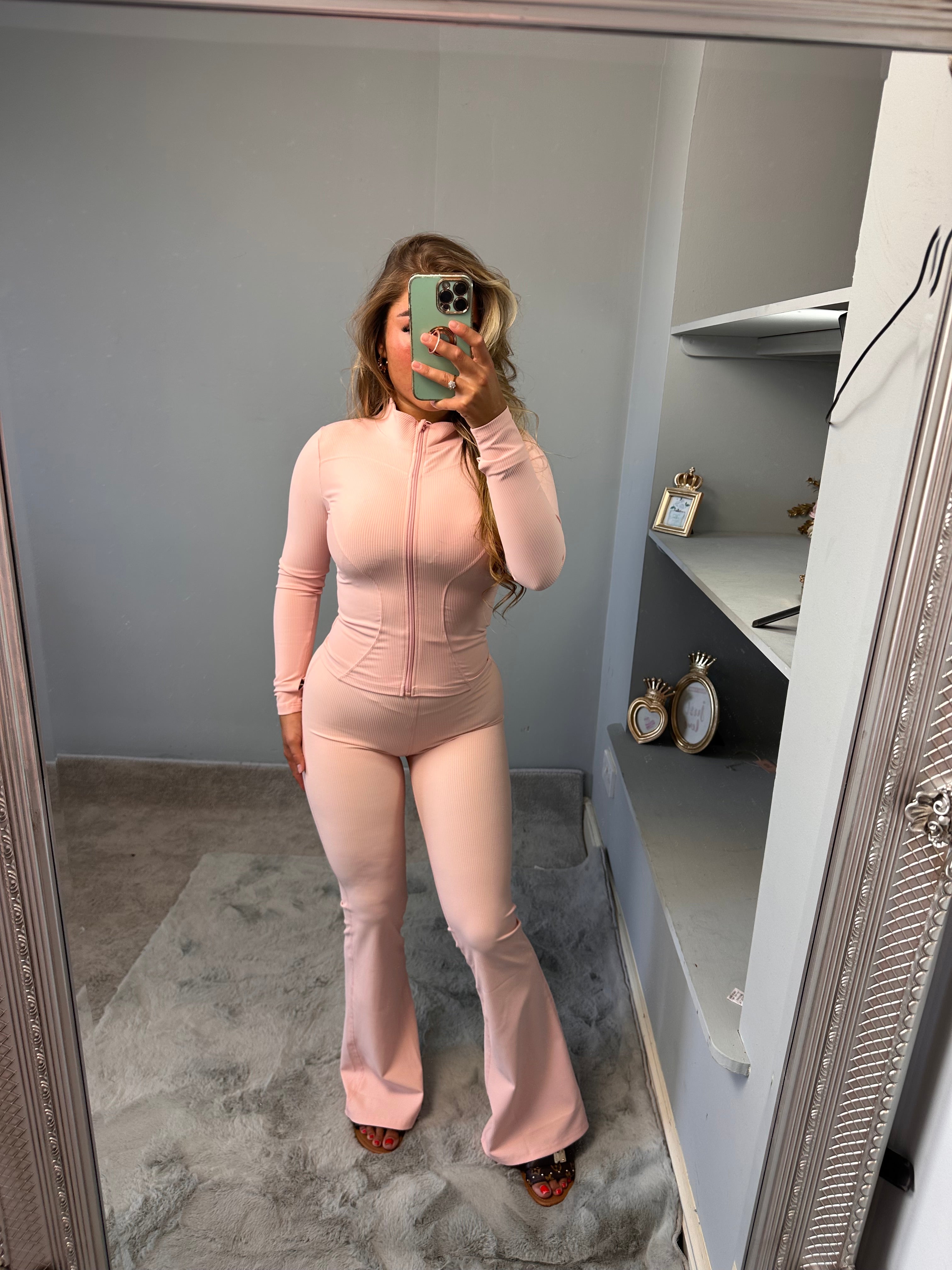 Women’s yoga outfit