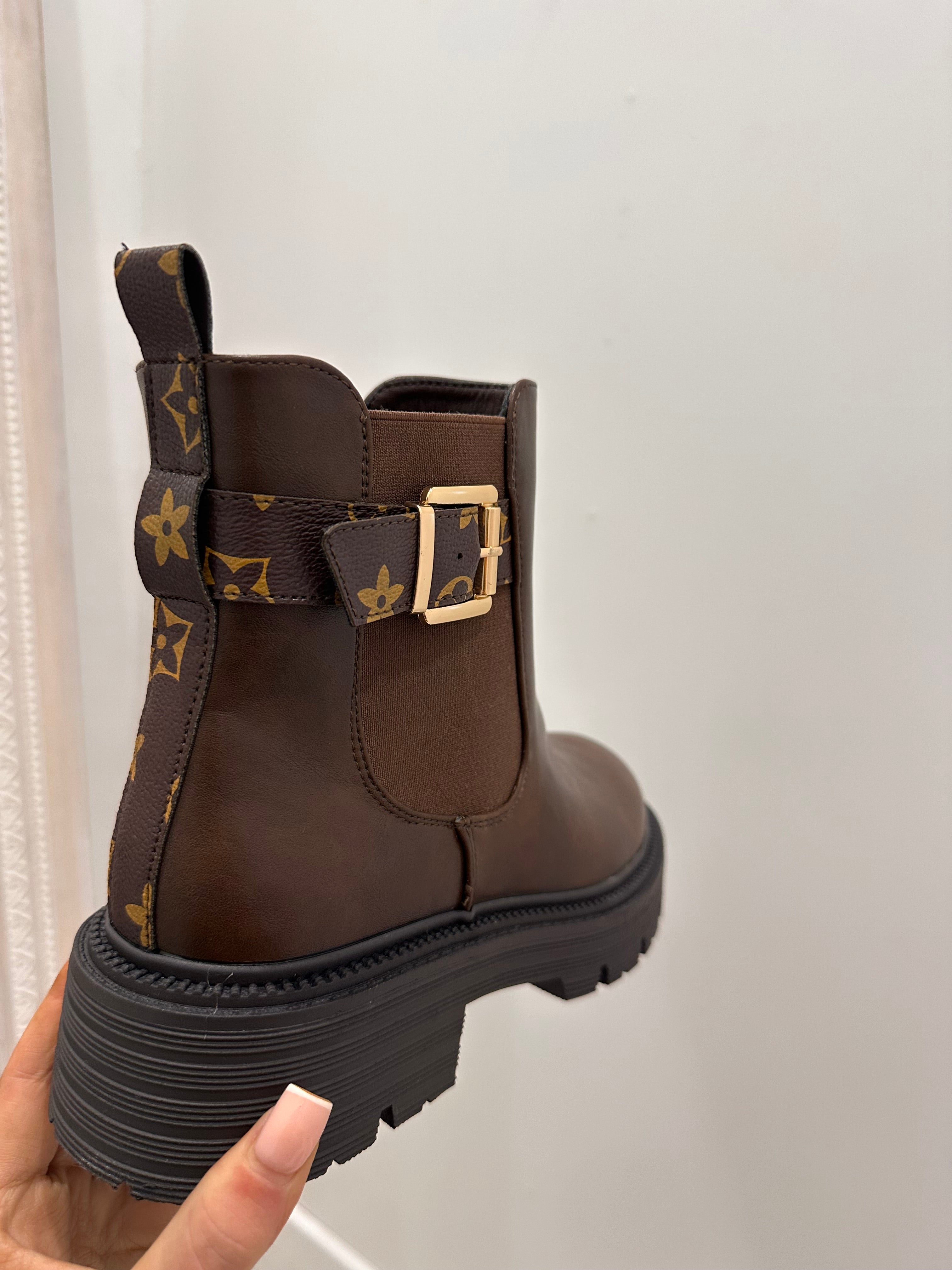 PRYA Brown Ankle Boots