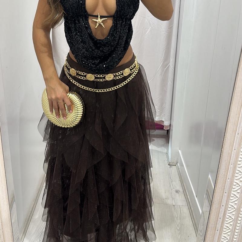 Lily Frilly Maxi Skirt Women Outfit