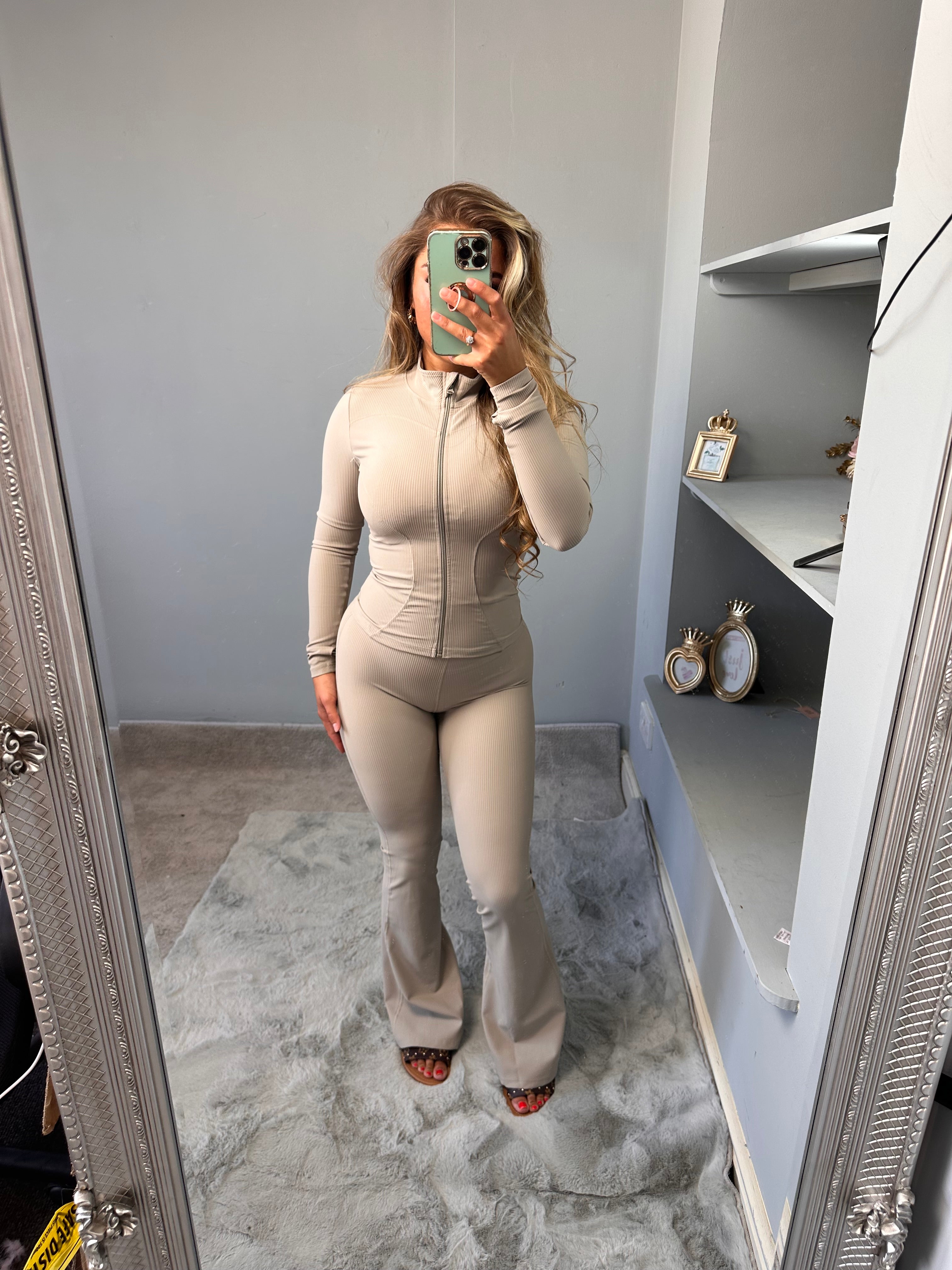 Women’s yoga outfit