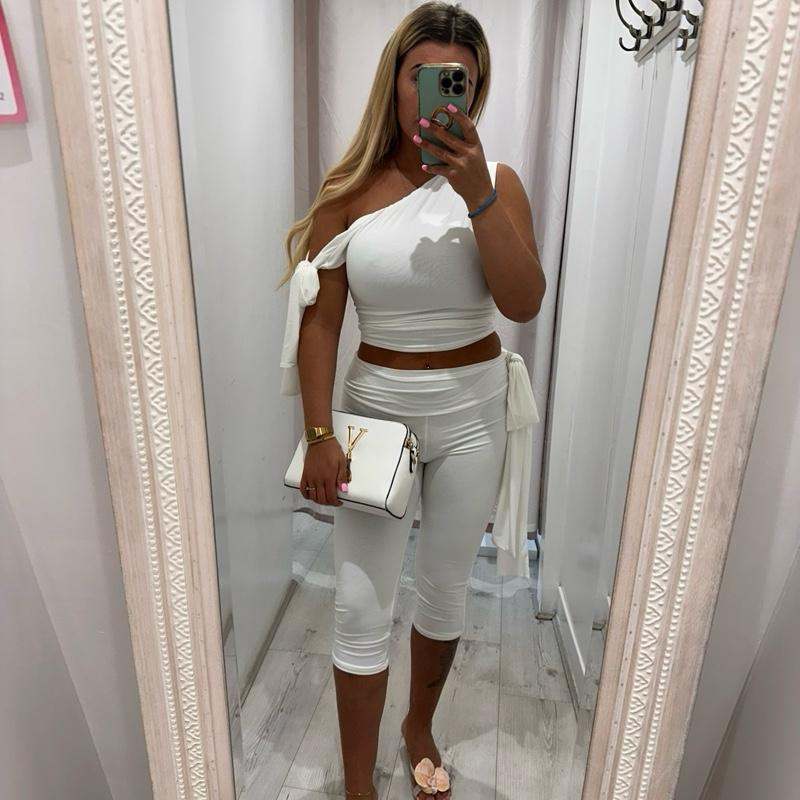 AMARNI One-Shoulder Coord