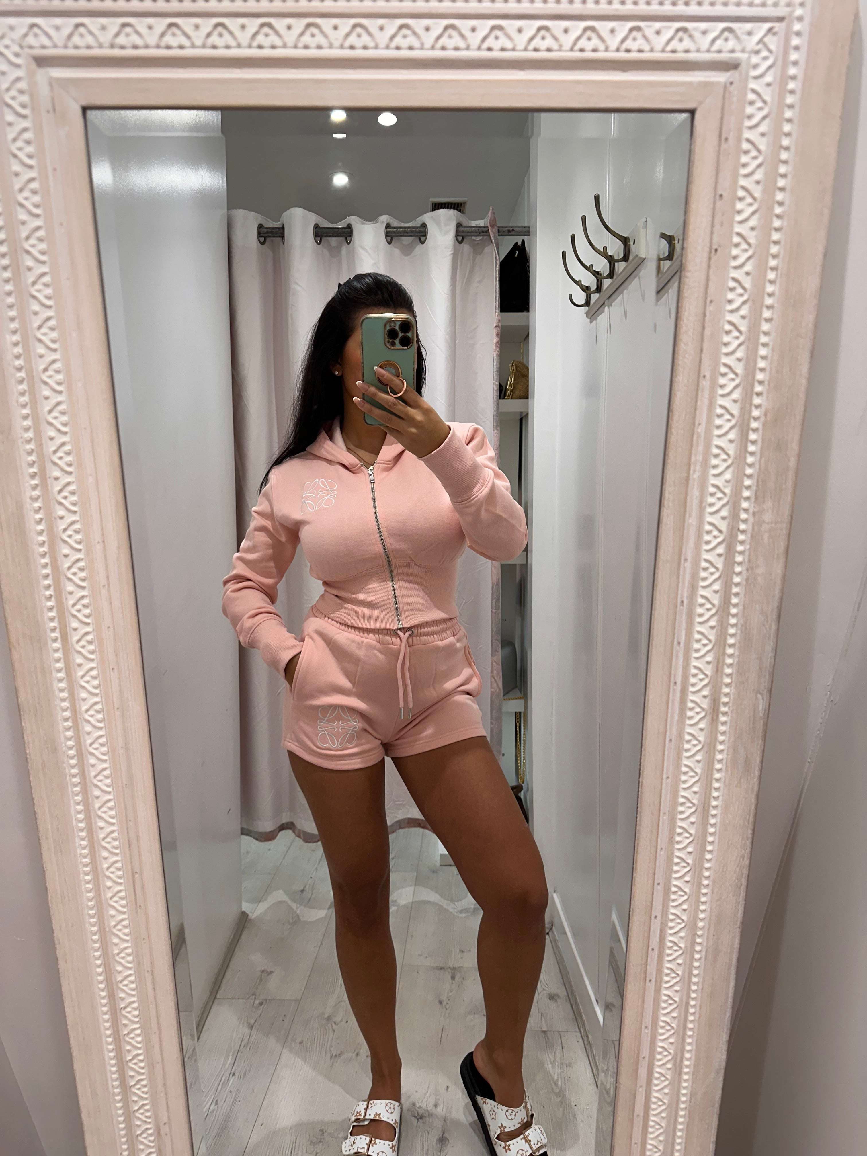 QUEENIE shorts and hoodie set