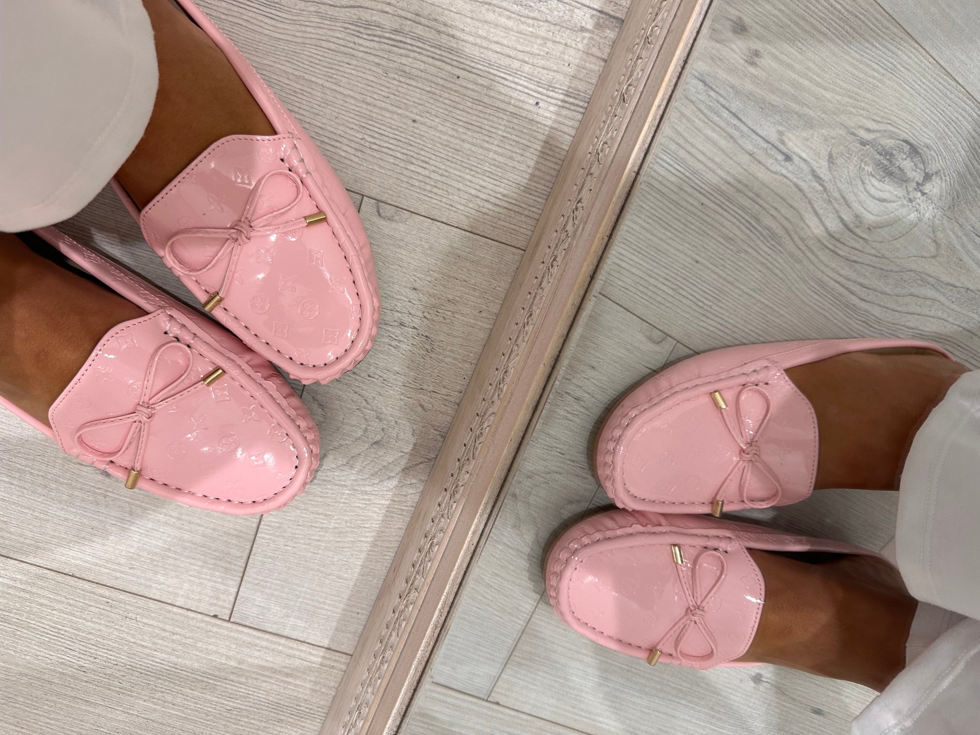 LV slip on shoes