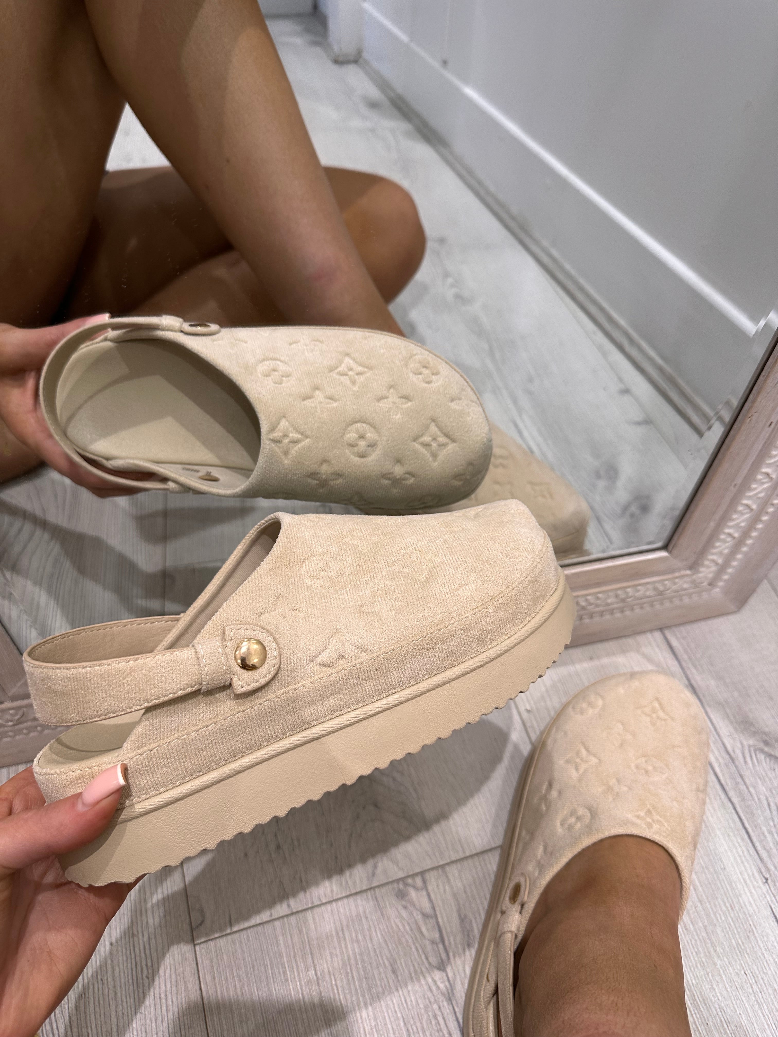 LEO Slip On Comfy Womens Shoes