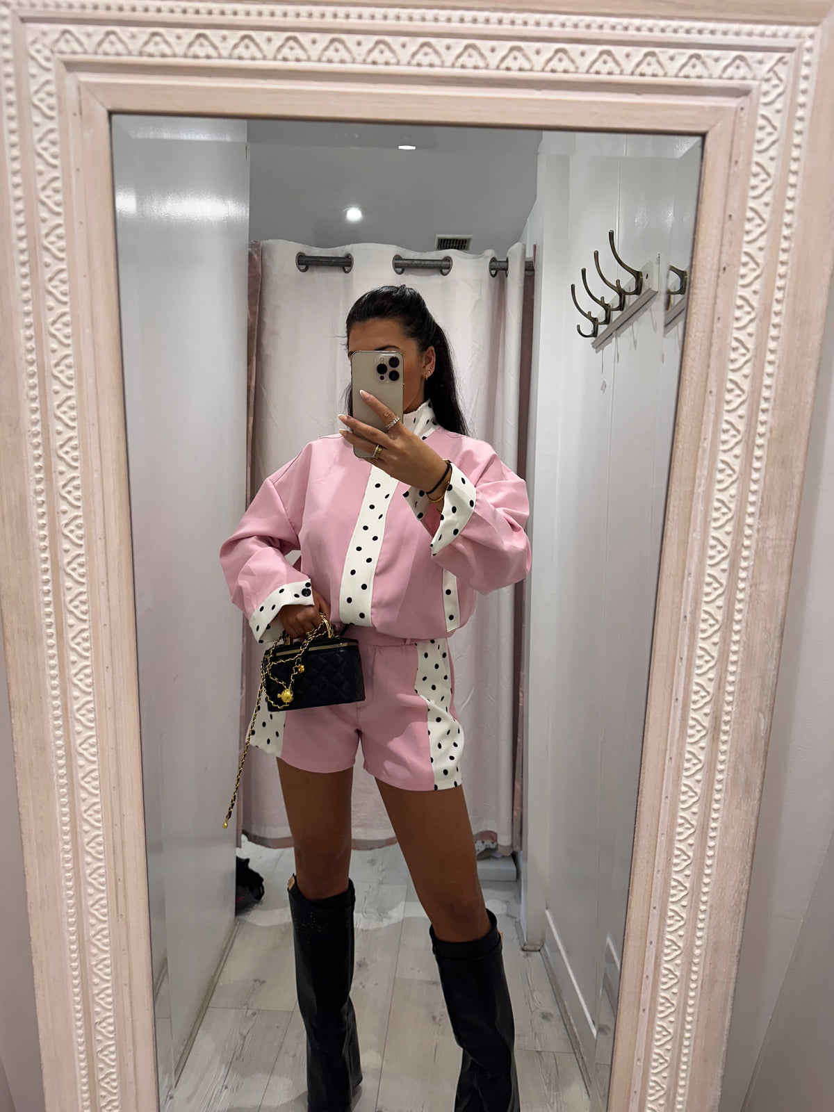 Completo con giacca e pantaloncini a pois Elodie
