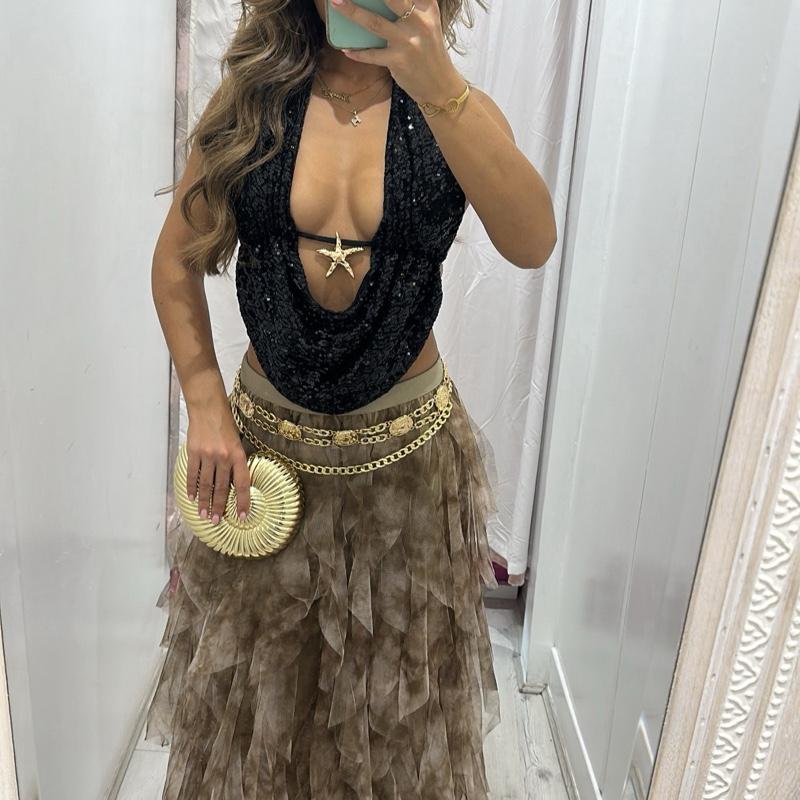 Lily Frilly Maxi Skirt Women Outfit