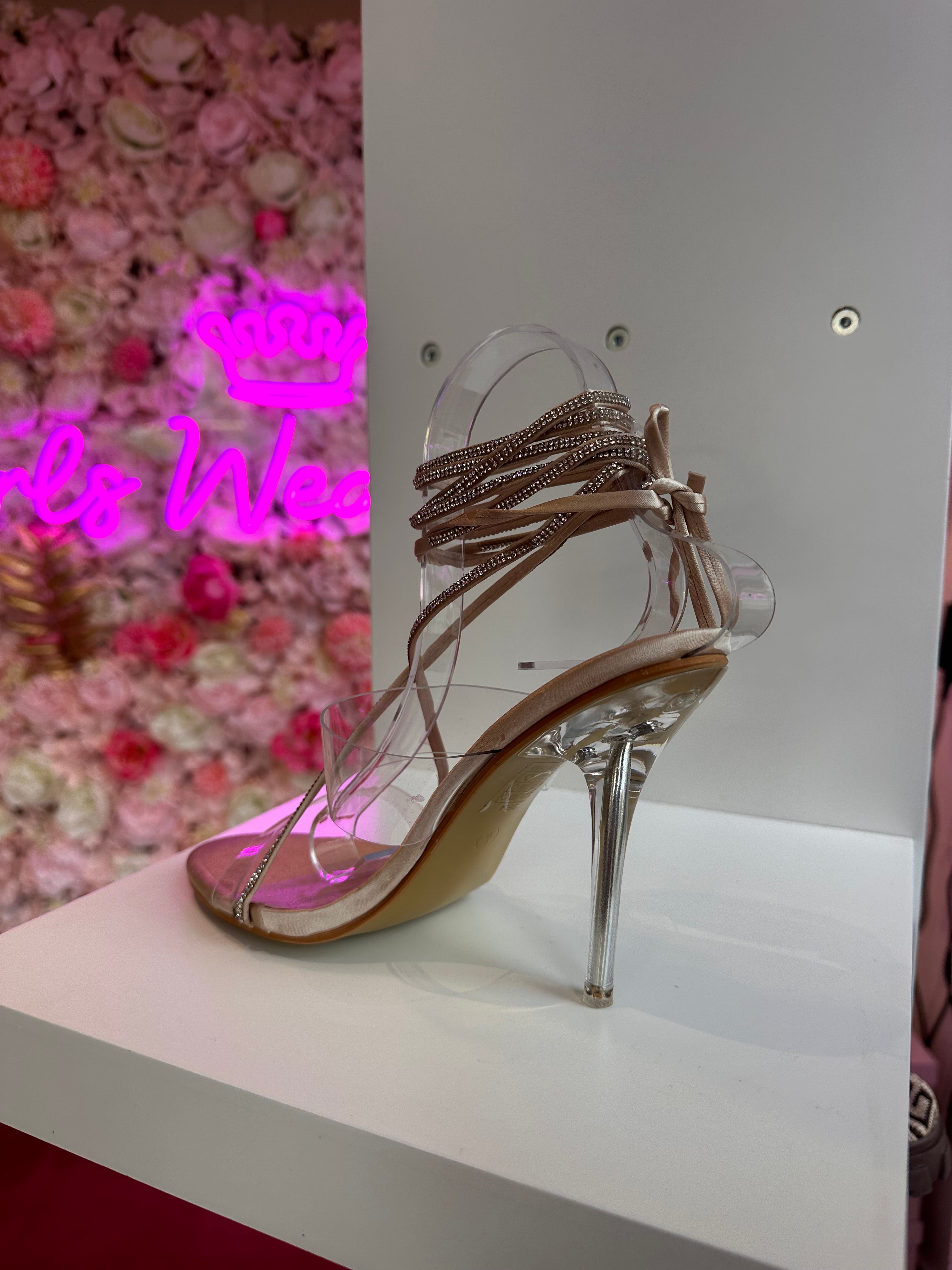 Side view of women&