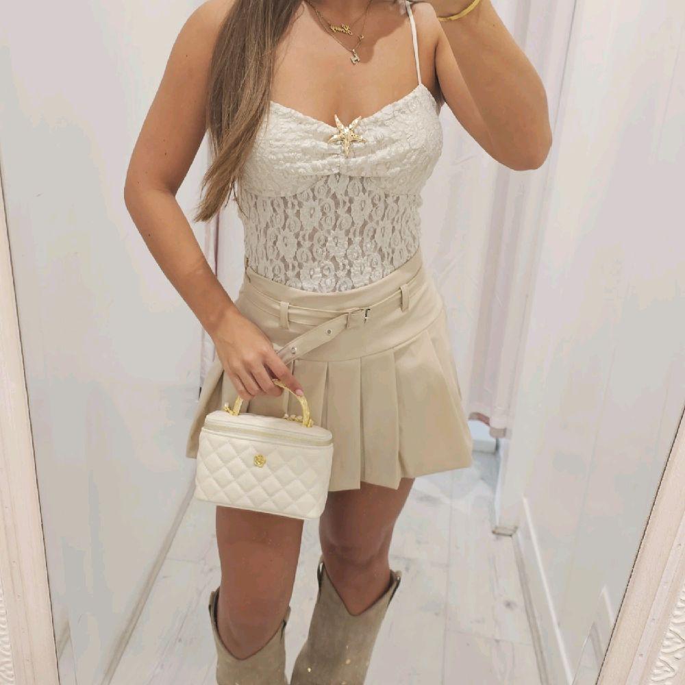 DIXIE Starfish Detail Lace Bodysuit