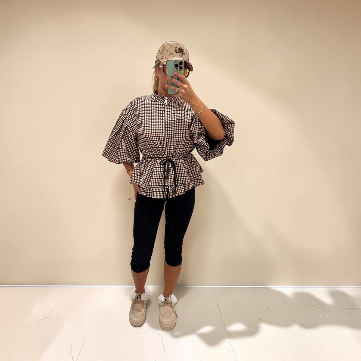 LORENZA checkered Cape