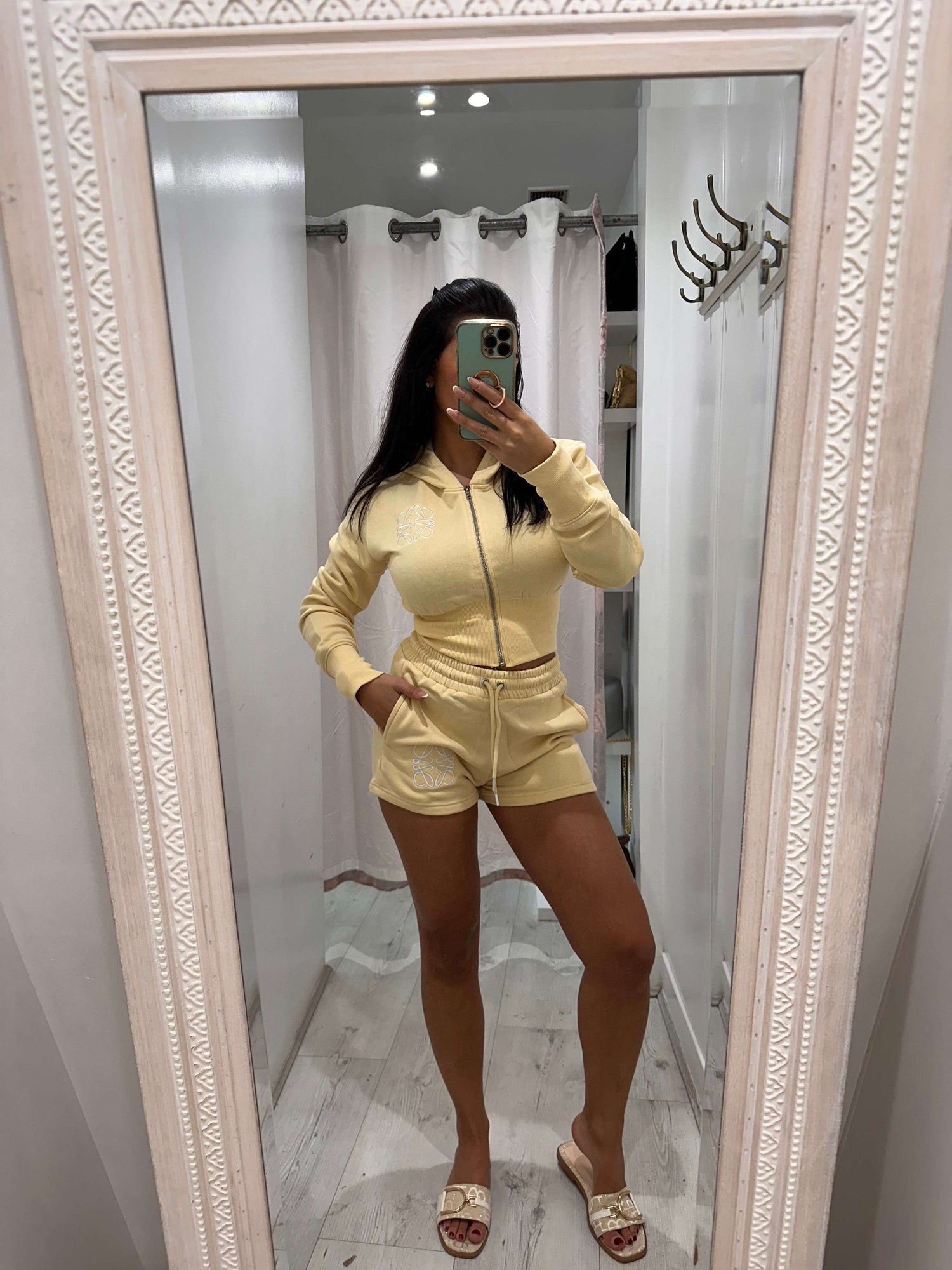 QUEENIE shorts and hoodie set