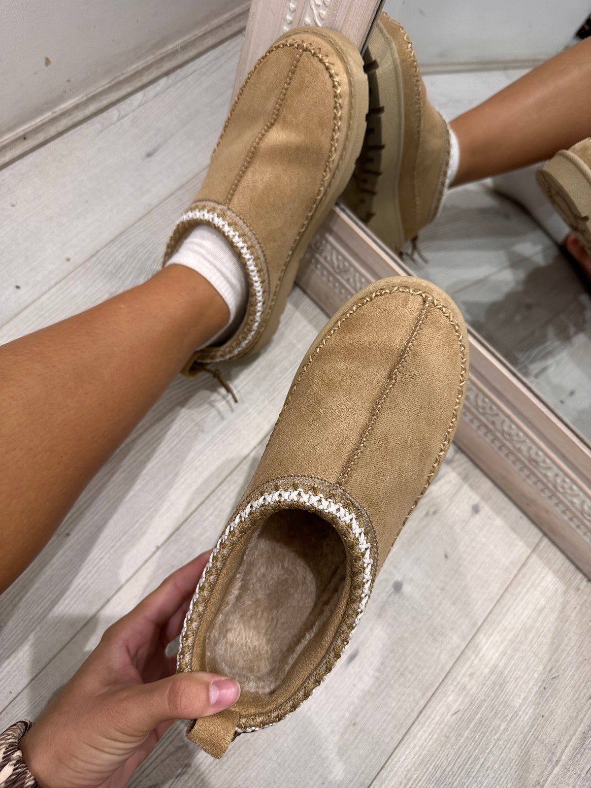 GIVANZA Fur Lined Slippers