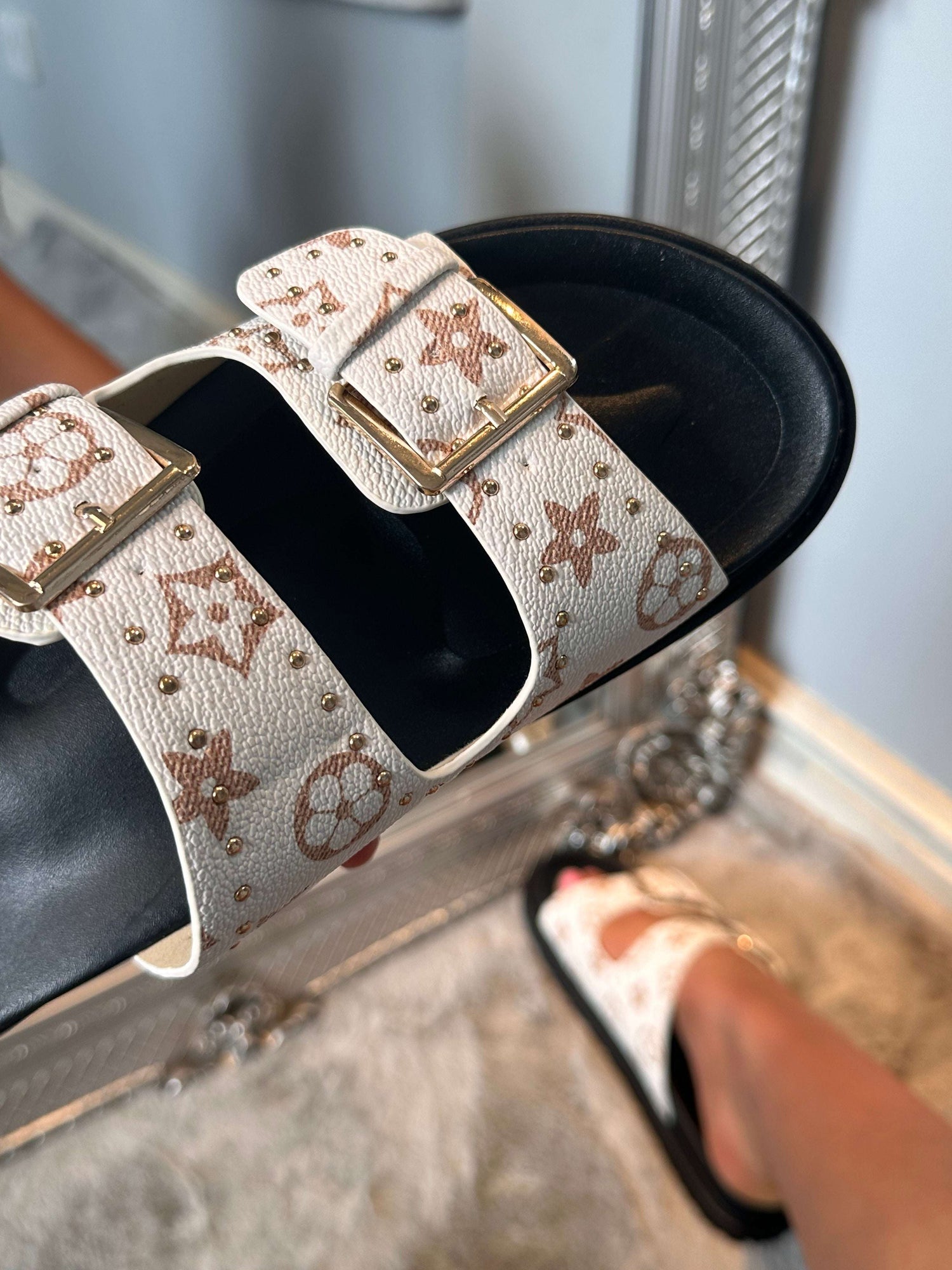 LOLA buckle detail sliders with ergonomic design and adjustable fit for comfort and support