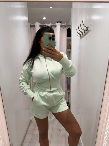 QUEENIE shorts and hoodie set