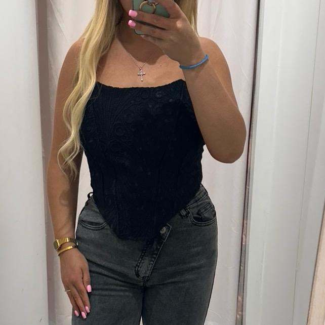 Haut corset en dentelle
