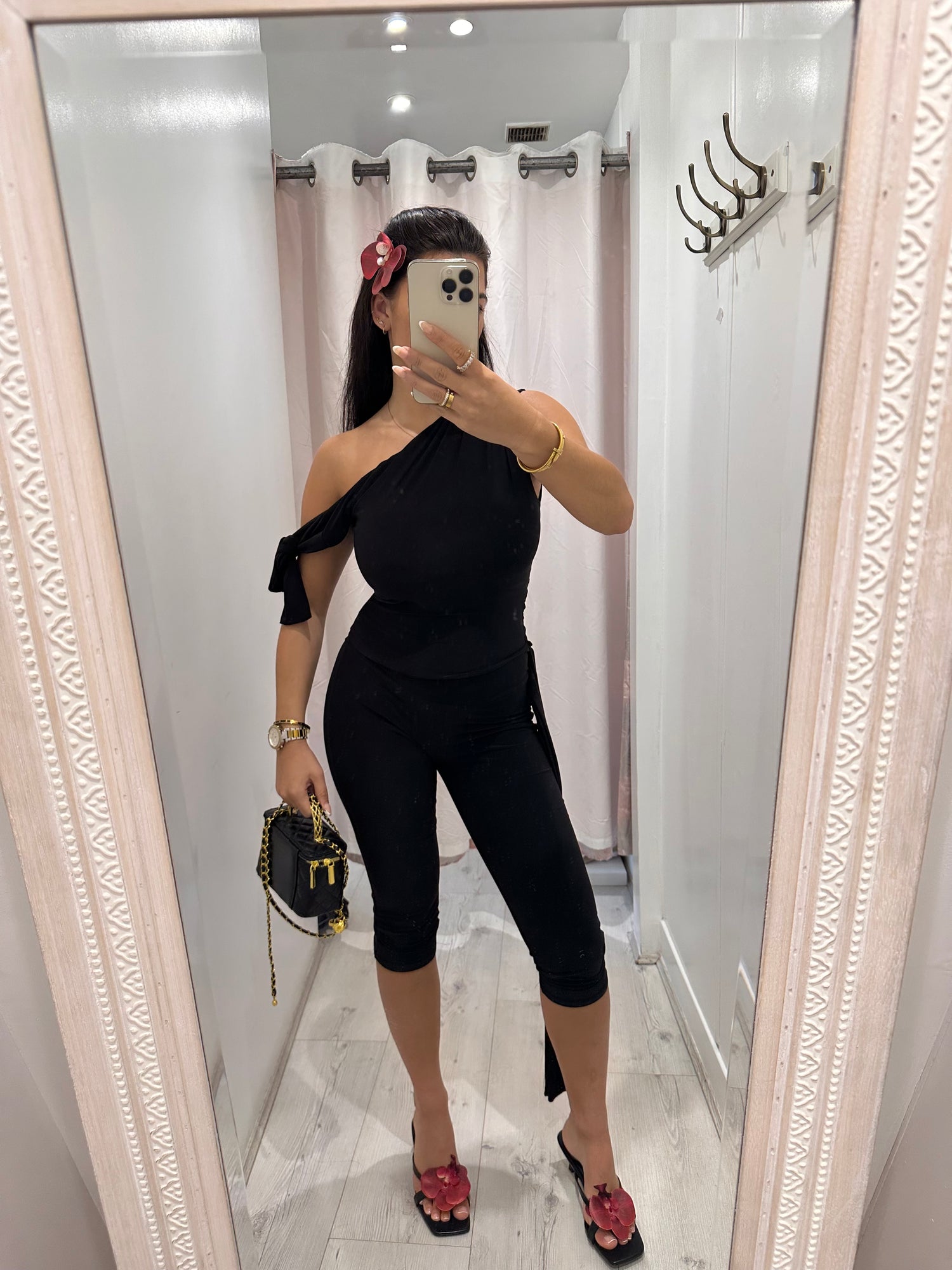 AMARNI One-Shoulder Coord