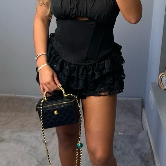 Beau Elegant Women’s Lace Ruffled Skort