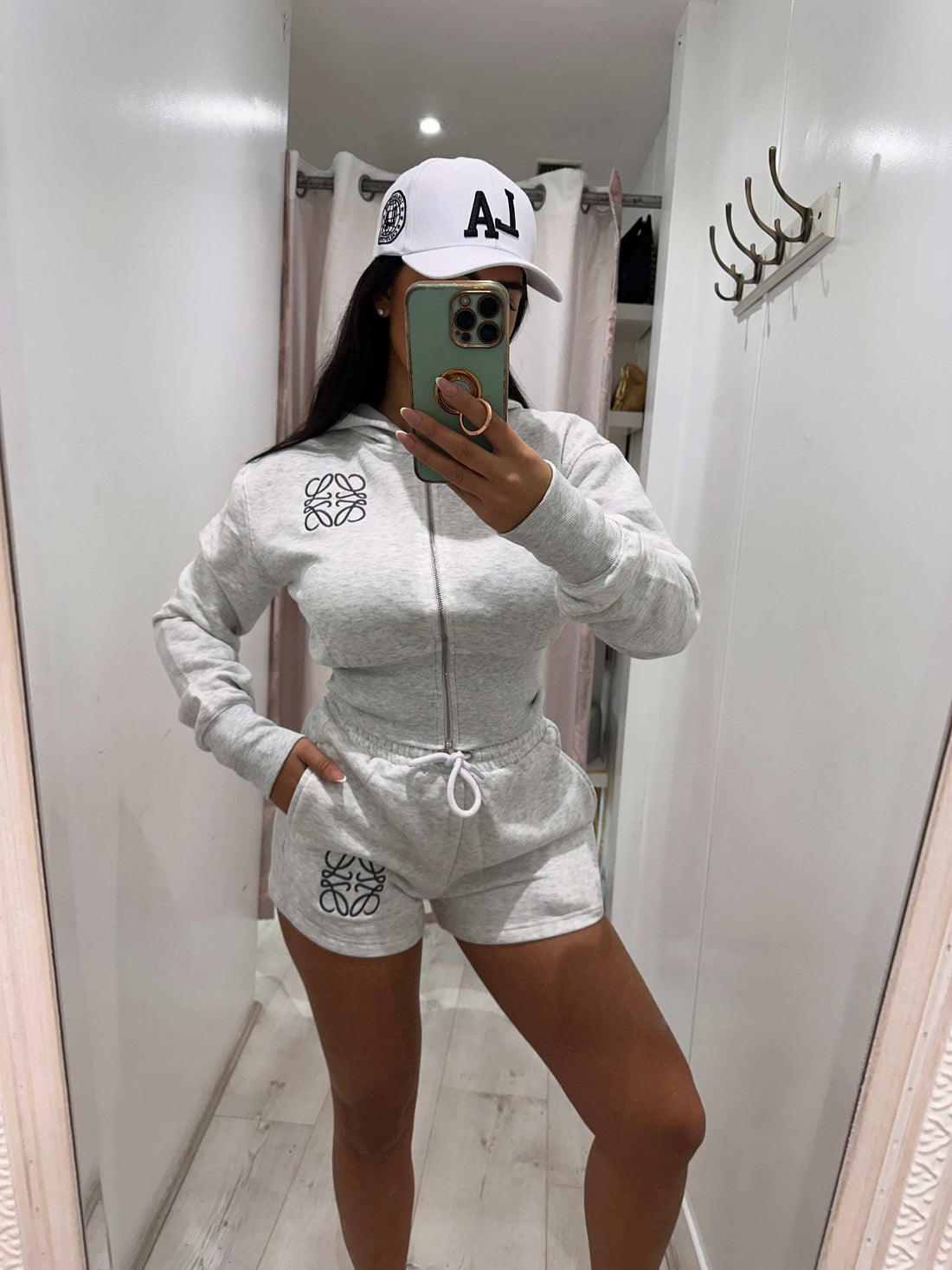Ensemble short et sweat à capuche QUEENIE