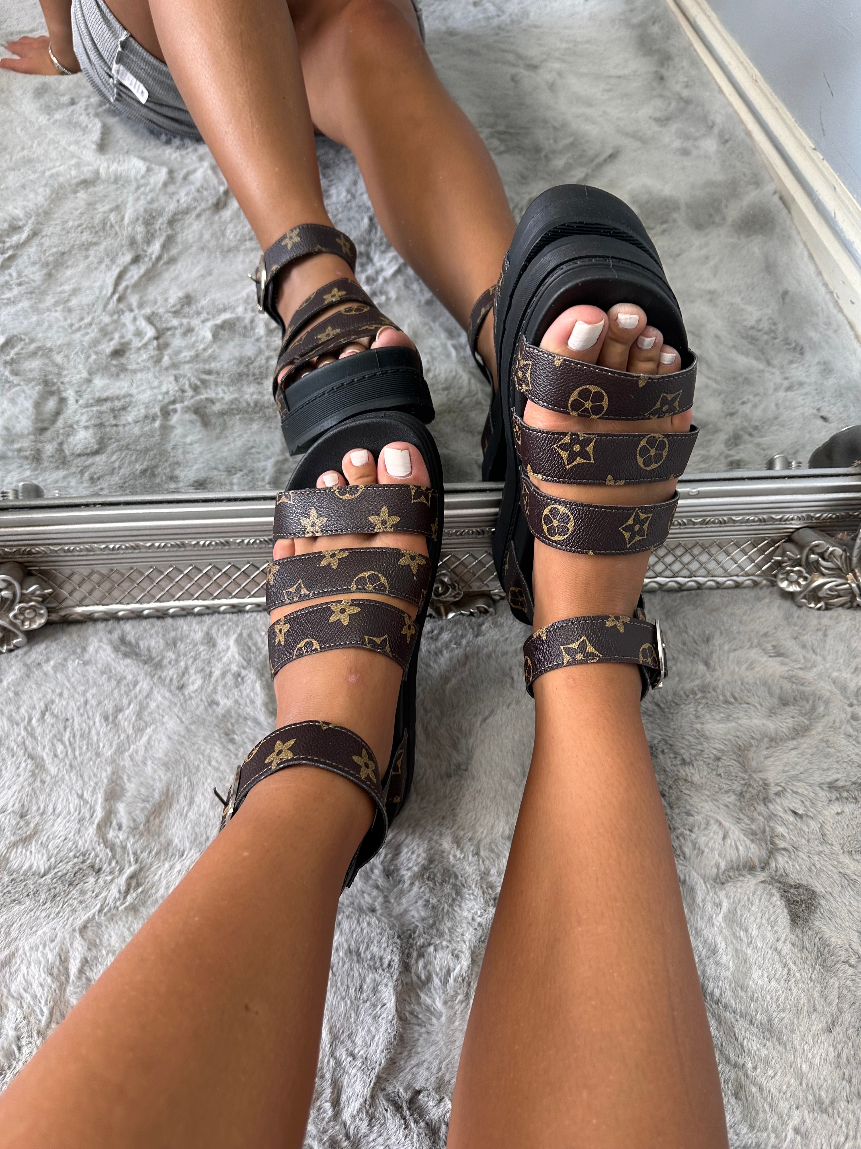ALEXA gladiator sandals