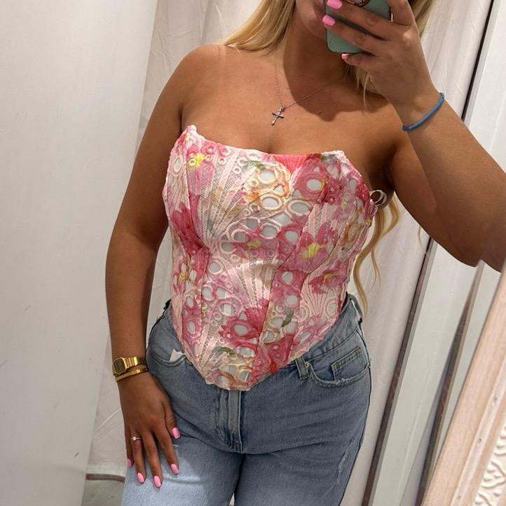 Haut corset en dentelle