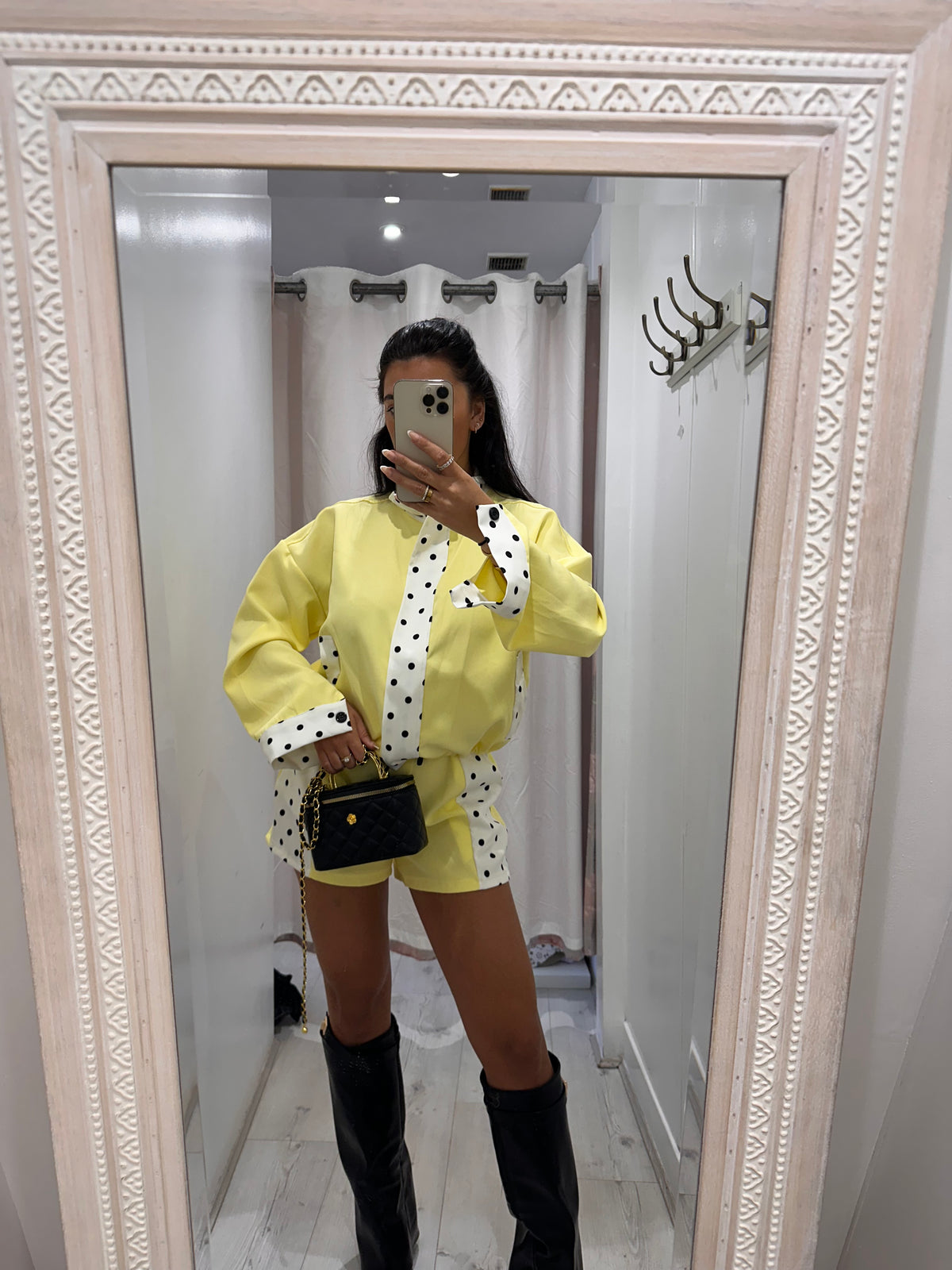 Completo con giacca e pantaloncini a pois Elodie