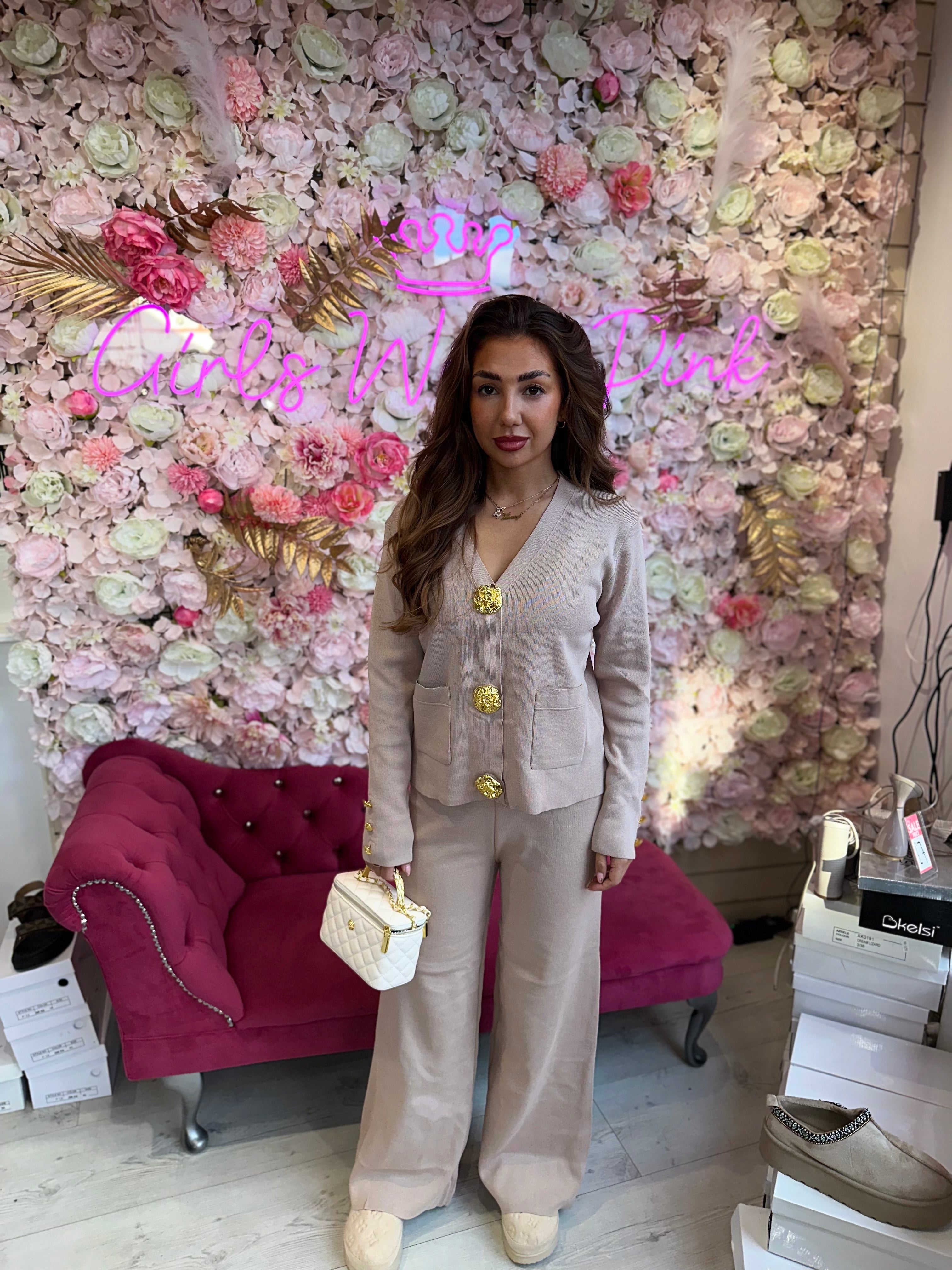 ADA Lounge Gold Button Set