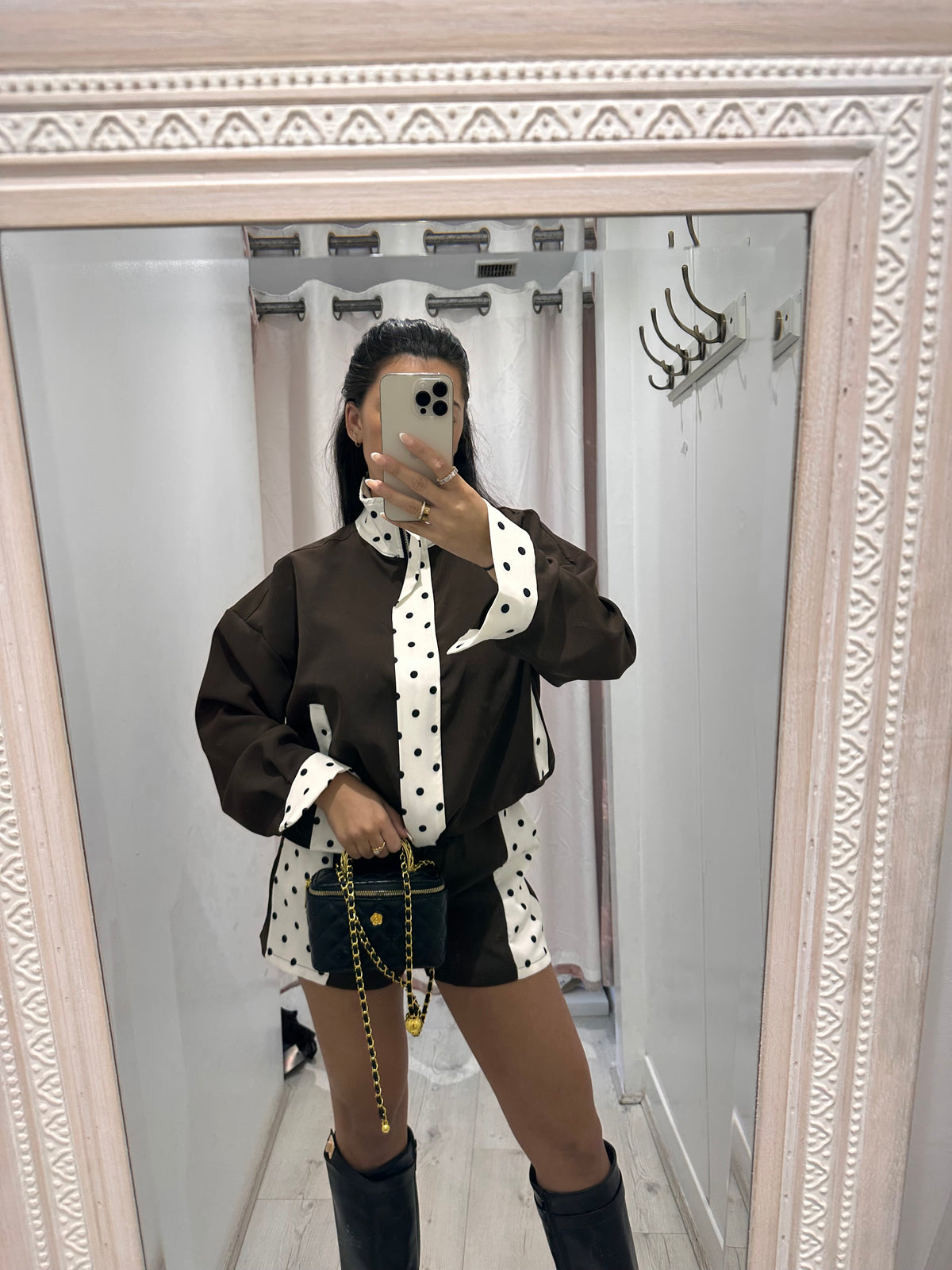 Completo con giacca e pantaloncini a pois Elodie