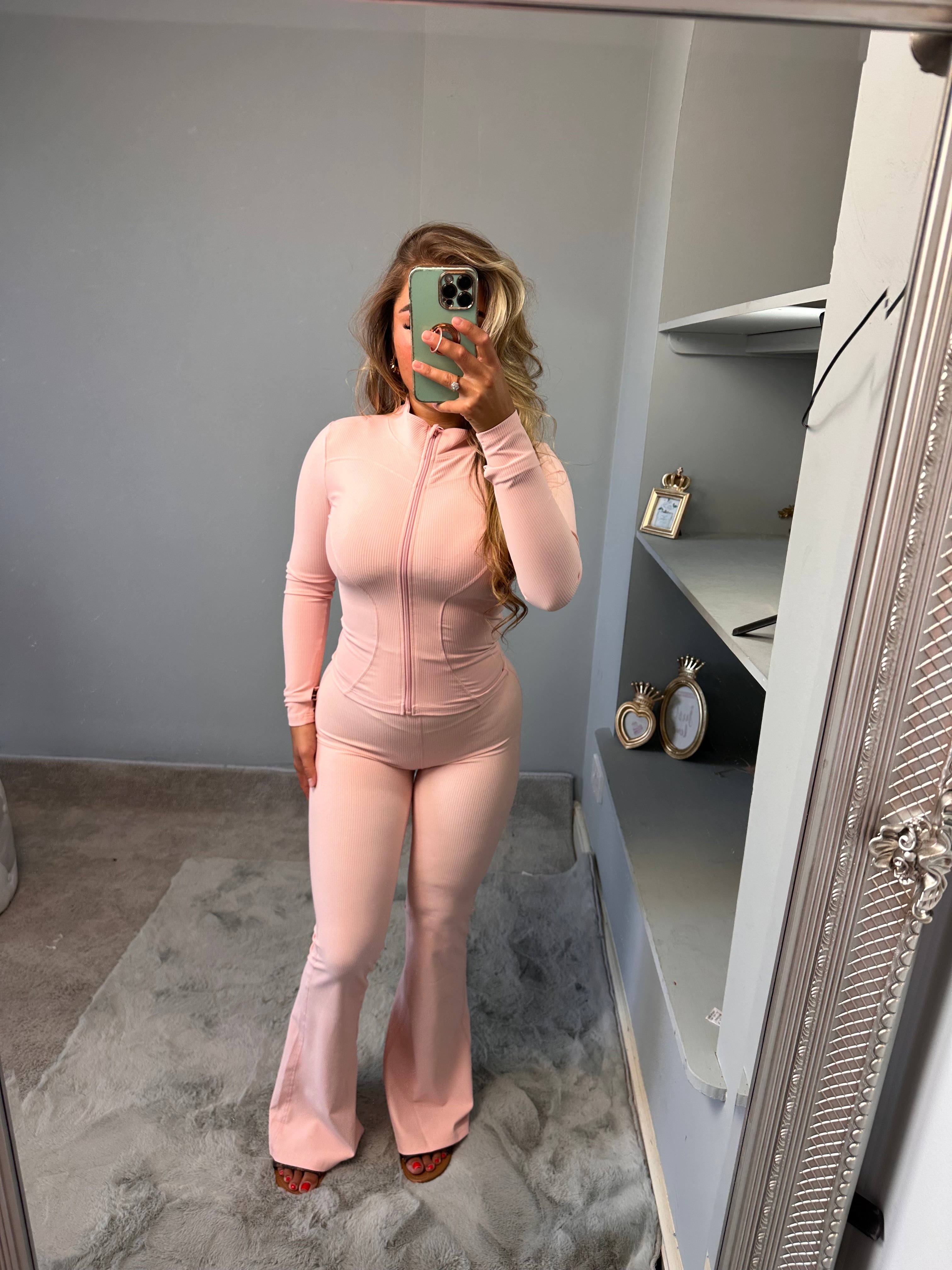 Women’s yoga outfit