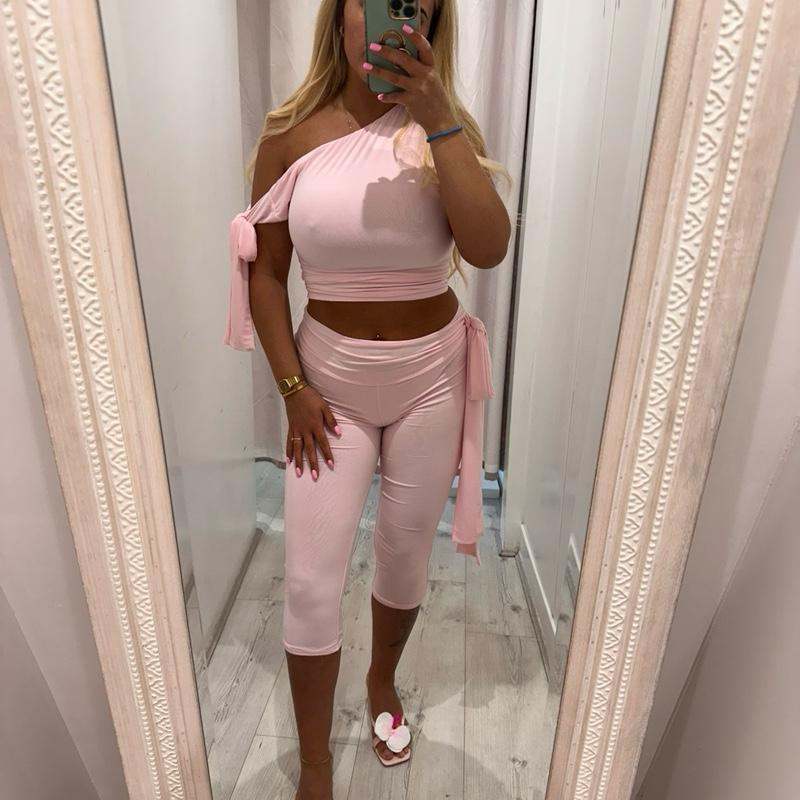 AMARNI One-Shoulder Coord