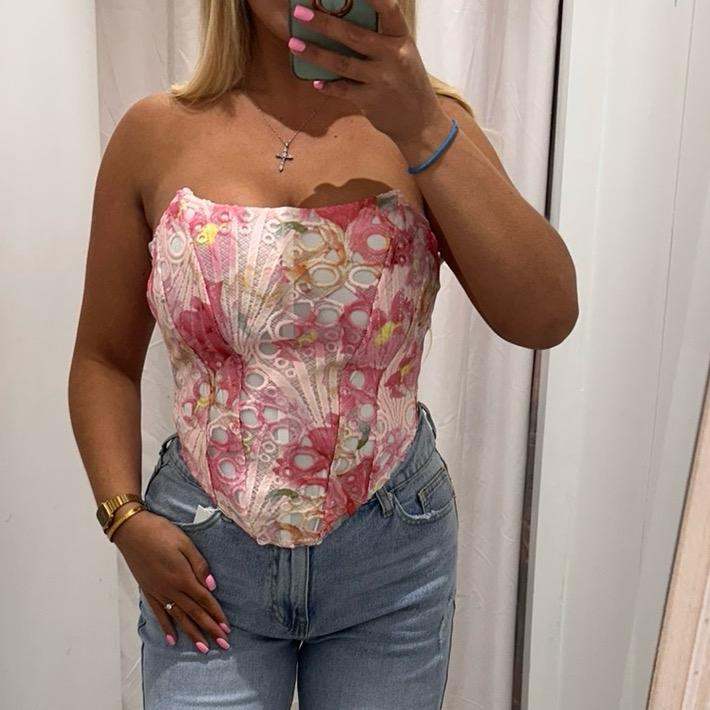 Haut corset en dentelle